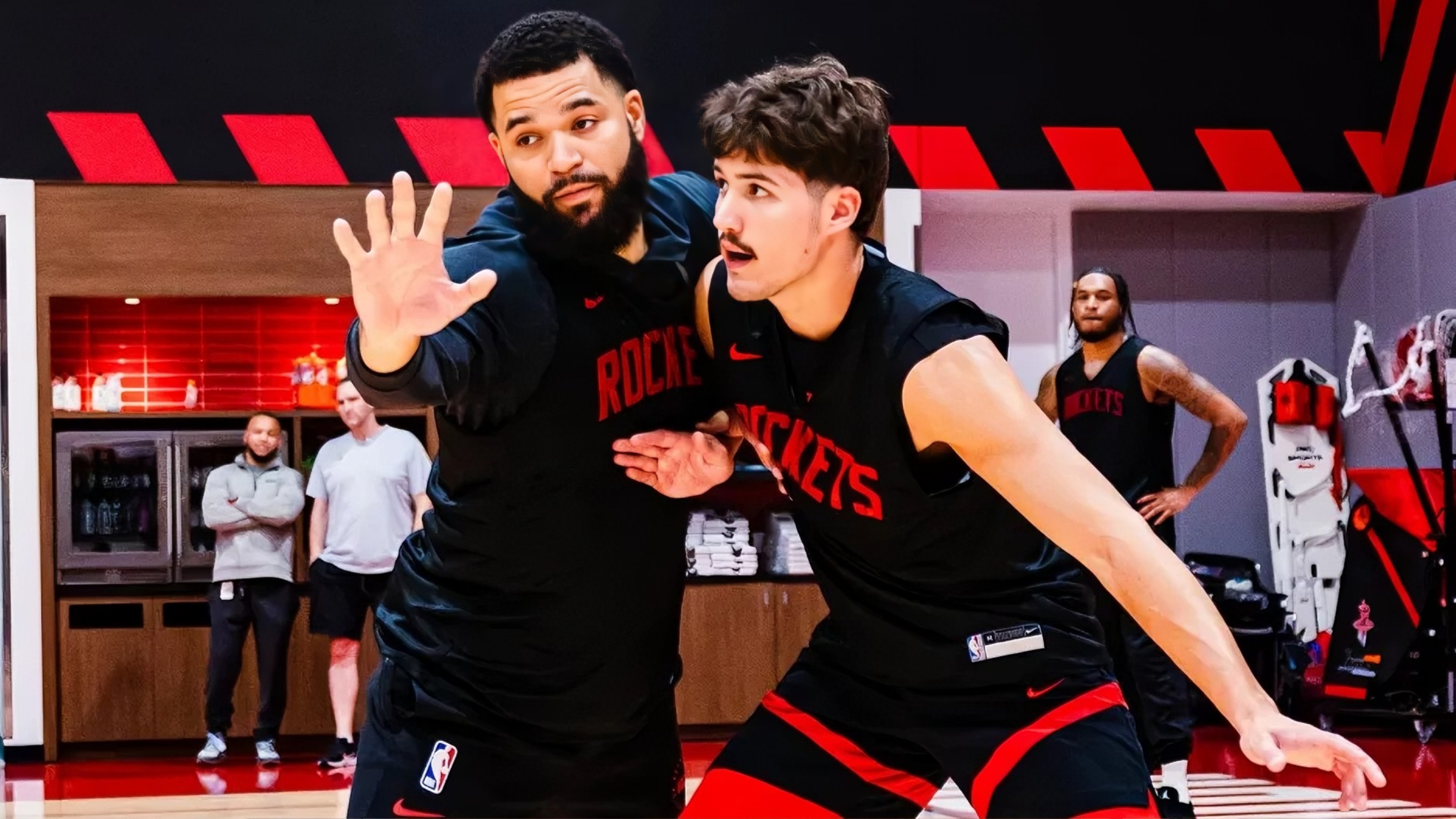 火箭惨遭溃败,连续失利令球队陷入困境 火箭惨遭溃败,连续失利令球队陷入困境