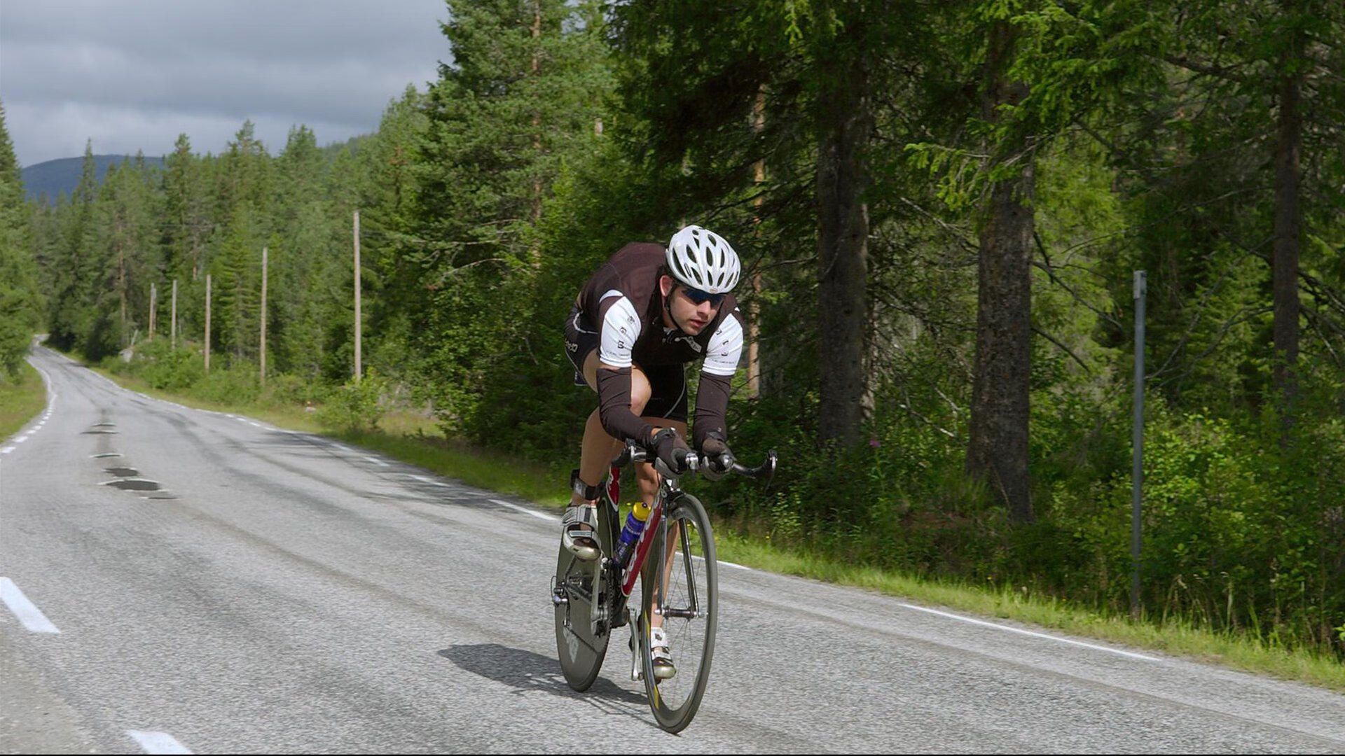 巴黎铁塔下的决胜时刻，奥利维耶关键回合不手软，力克突尼斯