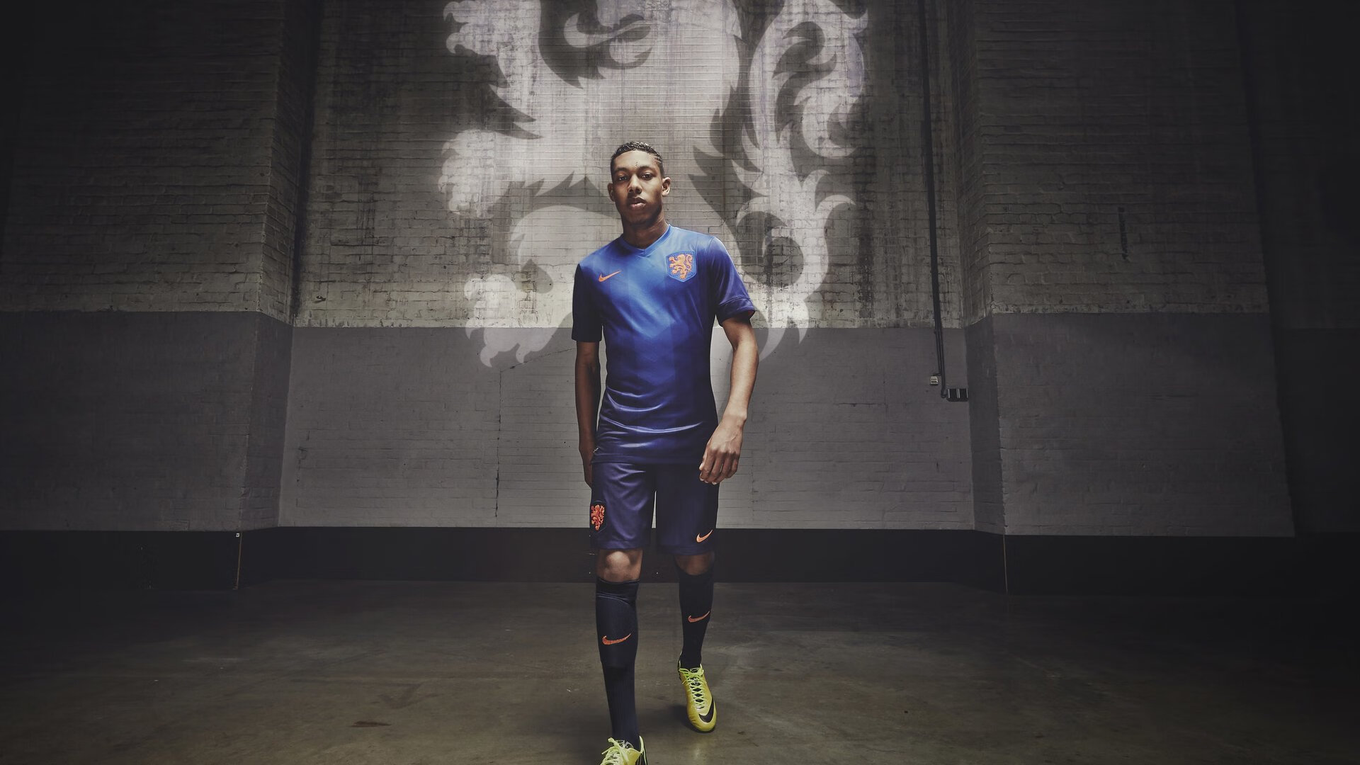 从罗兰加洛斯到都灵，兹维列夫的救赎之火，ATP总决赛上演史诗翻盘